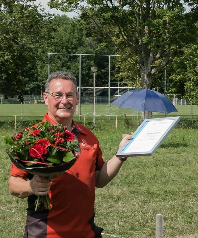 Gouden bondsspeld van ‘manusje van alles’ Ad van Vught