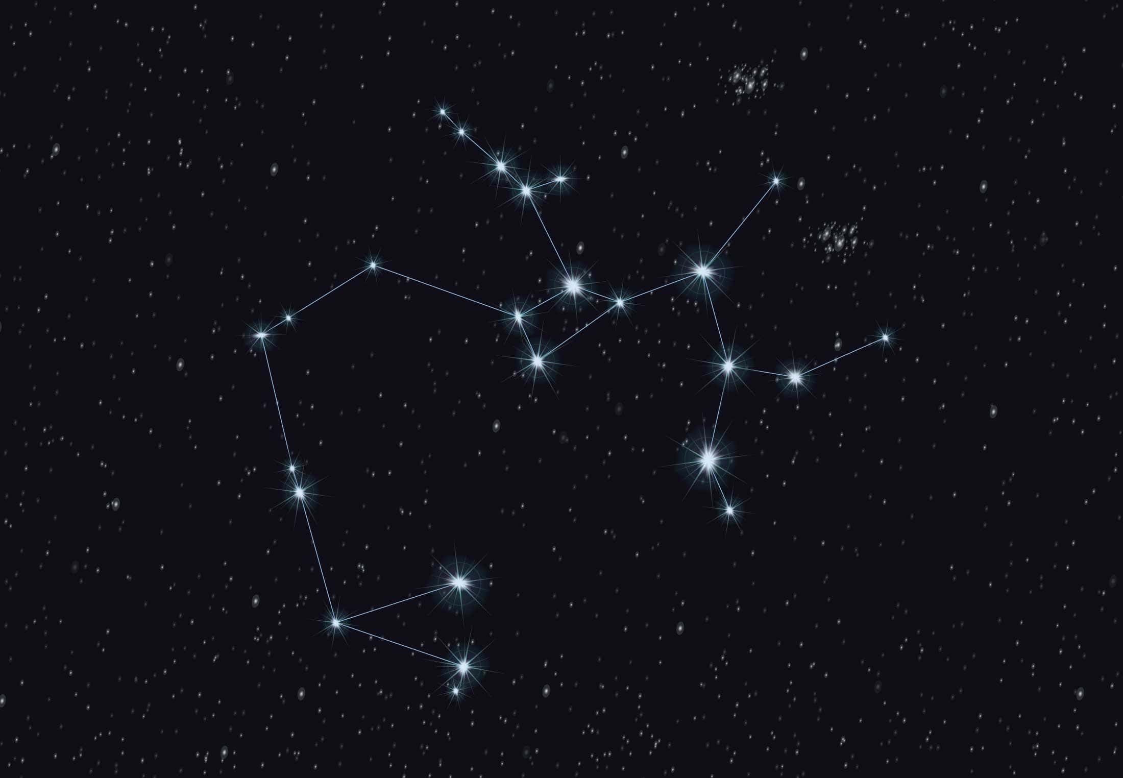 Een sterrenhemel is voorzien van een sterrenbeeld met zichtbare lijnen die de sterren met elkaar verbinden en zo een duidelijk patroon vormen, dat doet denken aan een pijl die door de duisternis schiet, alsof deze uit een onzichtbare boog is geschoten.