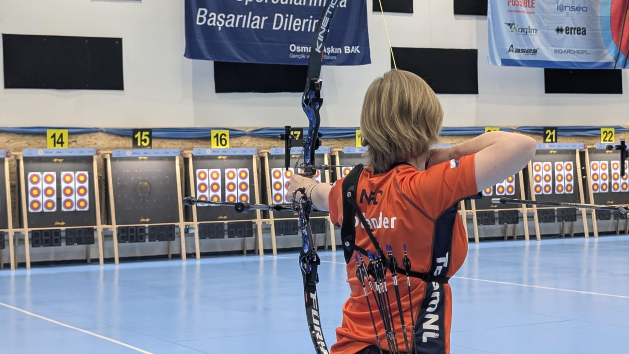 Ilona Hollander in bronzen finale EK Indoor